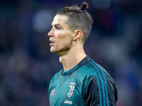 Κορωνοϊός: «Ναι» από τον Κριστιάνο σε μείωση μισθού