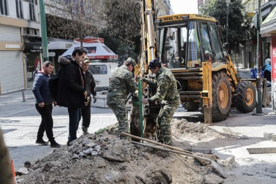 Λήξη συναγερμού στο κέντρο της Αθήνας – Η «οβίδα» ήταν εξάρτημα της ΔΕΗ