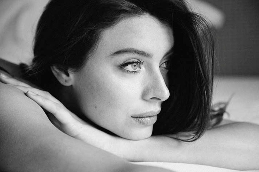 Η Roxanna Dunlop έχει κάνει το γυμνό τέχνη (pics)