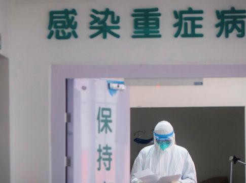 Mυστήριο στη Γουχάν: Aγνοούνται τα ίχνη γιατρού που προειδοποιούσε για τον κορωνοϊό