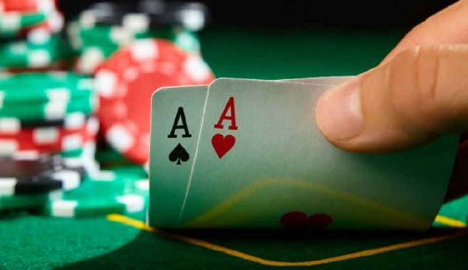 “Ντού” της ΕΛ.ΑΣ στο Ρέθυμνο: Έπαιζαν παράνομα πόκερ, εν μέσω καραντίνας, αψηφώντας περιορισμούς και απαγορευτικά μέτρα!