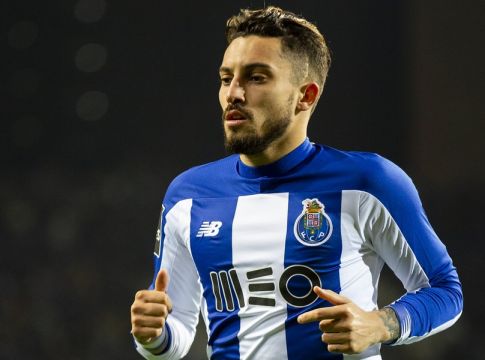 Η Παρί Σεν Ζερμέν παζαρεύει τον Άλεξ Τέλες