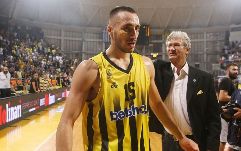 Σλαφτσάκης: «Μένουμε σπίτι, μένουμε υγιείς» (pic)