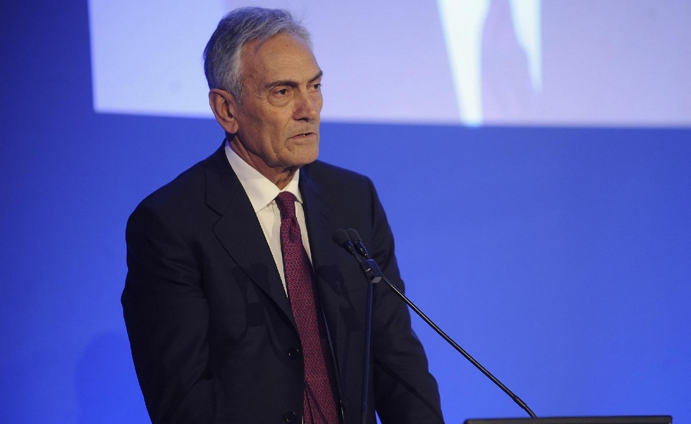 Γκραβίνα: «Το πρωτάθλημα πρέπει να ολοκληρωθεί»