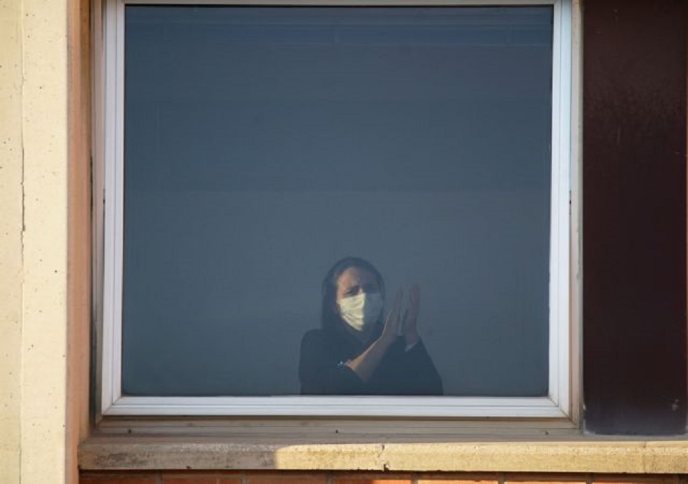 Κορωνοϊός: Εφιαλτικές προβλέψεις από ΠΟΥ-Έσπασαν το φράγμα των 900.000 τα κρούσματα