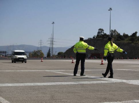 Κορονοϊός: Το Πάσχα κρίνεται η διάρκεια των περιορισμών – Τα σενάρια για τον τουρισμό