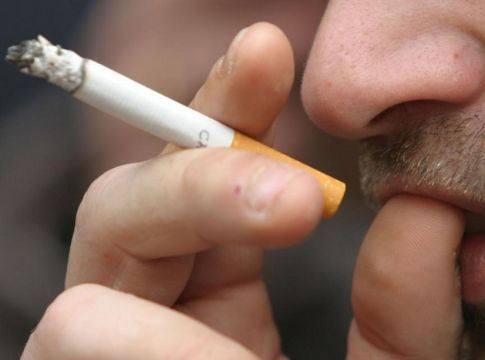 Ερευνα: Η νικοτίνη μπορεί να παρέχει κάποια «προστασία» έναντι του κορωνοϊού