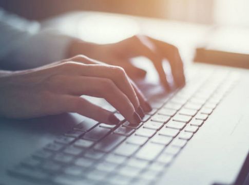 Οι 20 κινήσεις του υπουργείου Ψηφιακής Διακυβέρνησης για την εξ αποστάσεως λειτουργία του Δημοσίου εν μέσω κορονοϊού