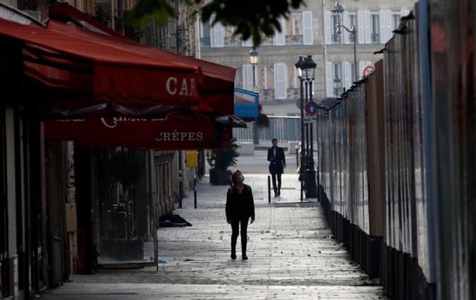 Στην κόψη του ξυραφιού η Ευρώπη – Κινείται μεταξύ κορωνοϊού και εφιαλτικού αύριο