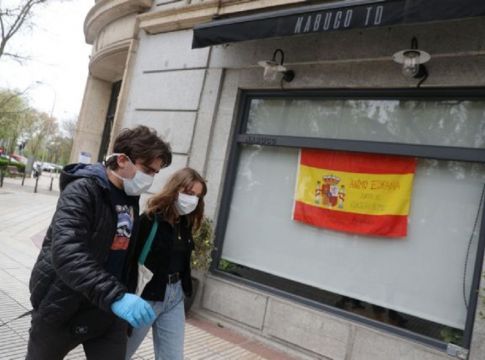 Κορωνοϊός : Πάνω από 18.000 νεκροί στην Ισπανία – 567 νέοι θάνατοι σε 24 ώρες