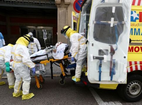 Κορωνοϊός: Νοσοκομείο στη Βρετανία αρνείται νέες εισαγωγές ασθενών για να σταματήσει η εξάπλωση του ιού