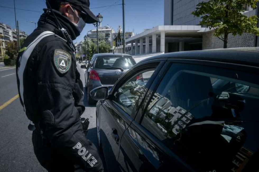 Προ των πυλών νέα μέτρα για κοροναϊό – Κλείσιμο διοδίων, χρονικό όριο μετακινήσεων και πλαφόν στα sms