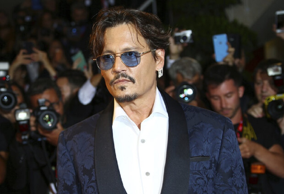 Τρομακτική ομοιότητα: Ο γιος του Johnny Depp μεγάλωσε κι είναι ίδιος ο μπαμπάς του