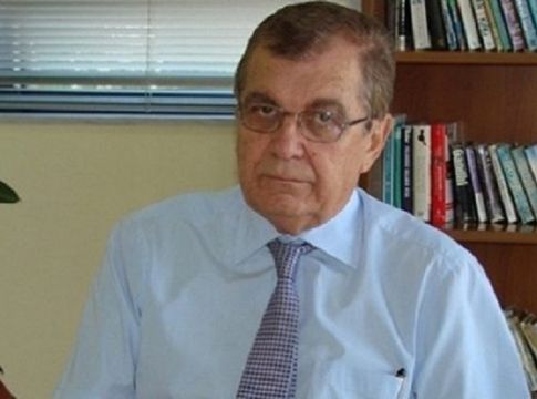 Κορωνοϊός: Παλεύει για τη ζωή του ο Δημήτρης Κρεμαστινός – Ένα μήνα στη ΜΕΘ