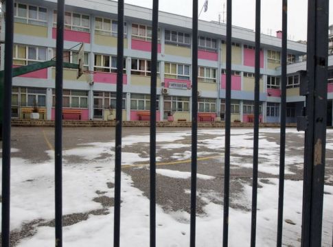 Κρούσματα κοροναϊού σε σχολεία: Πότε θα απομακρύνονται οι μαθητές, τι θα ισχύει για τις μάσκες – Όλο το πρωτόκολλο του ΕΟΔΥ