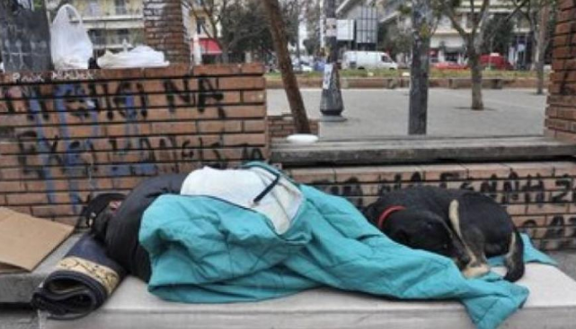 Αδιανόητο! Έριξαν πρόστιμα σε αστέγους για «άσκοπες μετακινήσεις» στην Θεσσαλονίκη