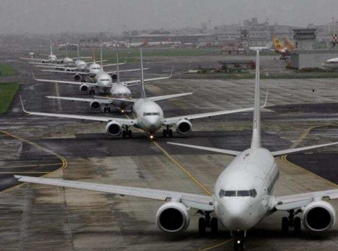 Ο κορωνοϊός διαλύει τις αεροπορικές εταιρίες: Αναμένουν πλήγμα ύψους 314 δισ. δολάρια