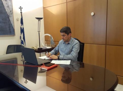 Τα είπε με τις διοικήσεις των Σταδίων ο Αυγενάκης