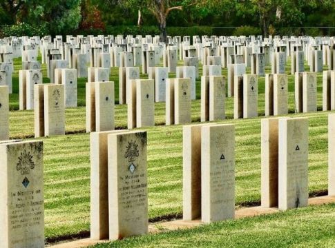 Κορονοϊός: Απίστευτη τραγωδία – 32χρονη πέθανε στην κηδεία της μητέρας της