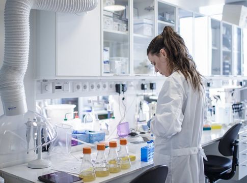 Ερευνα: Βρήκαν αντίσωμα «ασπίδα» κατά του κοροναϊου