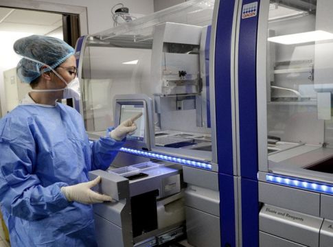 Κορωνοϊός: Ενθαρρυντικά τα τελευταία στοιχεία για τη χώρα μας – Πώς θα γίνονται τα τεστ στην επόμενη φάση