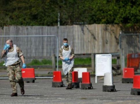 Κοροναϊός – Βρετανία : 250.000 άνθρωποι μπορεί να πέθαιναν αν δεν είχαν ληφθεί μέτρα