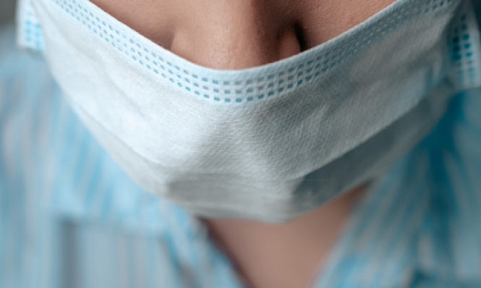 Κορονοϊός: Τι συμβαίνει όταν φοράμε μάσκα και μπορεί να κινδυνεύουμε ακόμα περισσότερο
