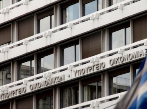 Κορωνοϊός – Τηλεργασία και εκ περιτροπής απασχόληση: Τι διευκρινίζει η απόφαση Βρούτση