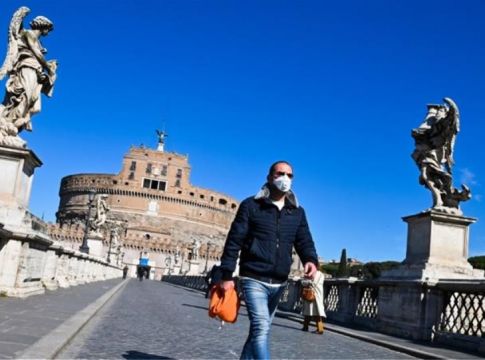 Ιταλία – κορωνοϊός : Ανακοινώνεται ολικό lockdown στη Νάπολη και στο Μιλάνο