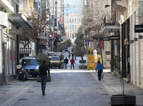 Συγκινεί το σποτ της ΕΣΕΕ για την επαναλειτουργία των εμπορικών καταστημάτων (vid)