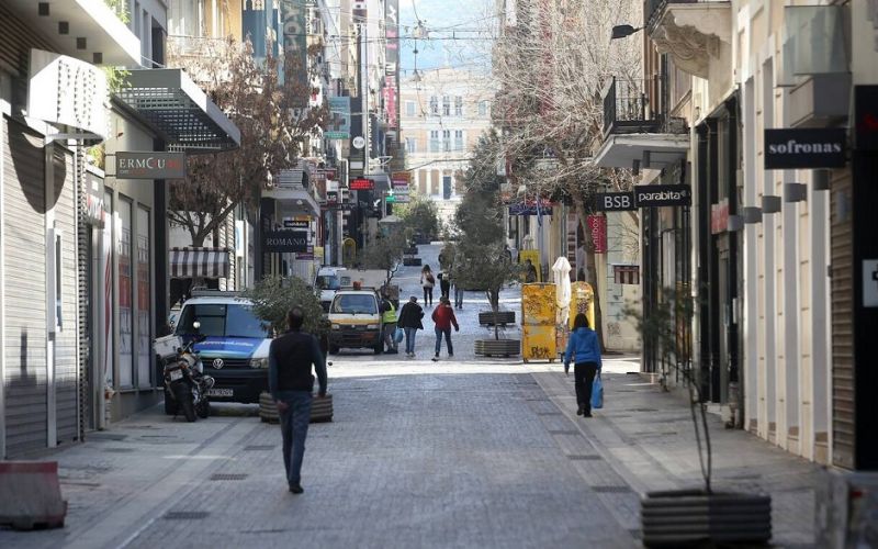 Συγκινεί το σποτ της ΕΣΕΕ για την επαναλειτουργία των εμπορικών καταστημάτων (vid)