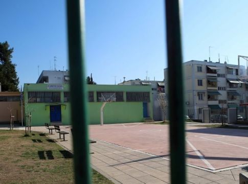 Κορονοϊός Γαλλία: «Λουκέτο» σε οκτώ σχολεία – Μαθητής βρέθηκε στον ιό
