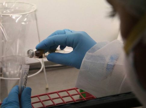 Ρεμδεσιβίρη: Πώς η Ελλάδα βοήθησε στην ανακάλυψη του ελπιδοφόρου φαρμάκου-Αναγνώριση από ΗΠΑ