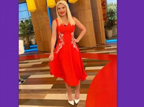 Ελένη Μενεγάκη: Δεν έβαψες ακόμα τα κόκκινα αυγά σου; Το μυστικό της για το τέλειο χρώμα!