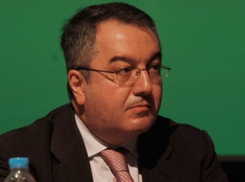 Άρση μέτρων κορονοϊού: Ο Ηλίας Μόσιαλος έδωσε τα πέντε μοντέλα για την επόμενη μέρα