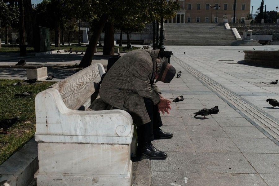 Κοροναϊός: Απίστευτες καταγγελίες – Πρόστιμα σε άστεγους για… άσκοπες μετακινήσεις