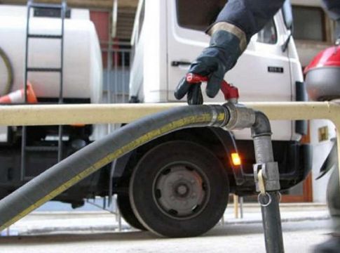 O Πούτιν ή η Ευρώπη θα «πονέσει» περισσότερο από το εμπάργκο στο ρωσικό πετρέλαιο;