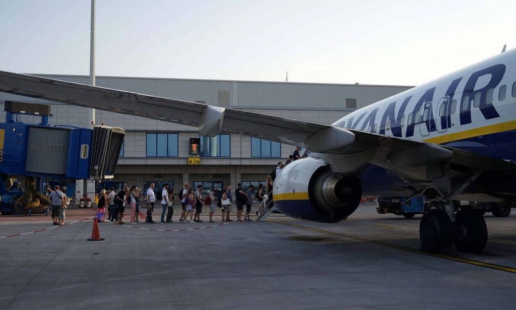 «Βόμβα» από τη Ryanair: Ανοιχτό το ενδεχόμενο να μην ξαναπετάξει