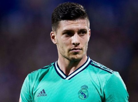 Μίλαν: Θέλει Γιόβιτς για αντικαταστάτη του Ιμπραΐμοβιτς