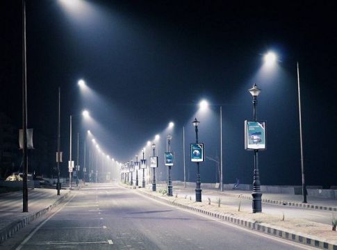 Τρόμος: Δείτε τι εμφανίστηκε στους δρόμους πόλης που είναι σε καραντίνα (pics)