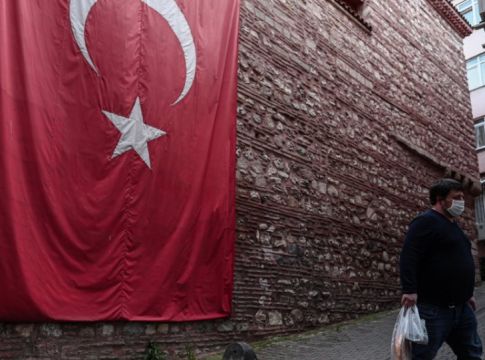 Κορωνοϊός – Τουρκία: Πάνω από 400 συλλήψεις για «προκλητικές» αναρτήσεις στα social media