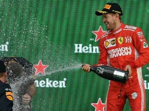 Θέλει να μείνει στην Ferrrari ο Φέτελ αλλά…