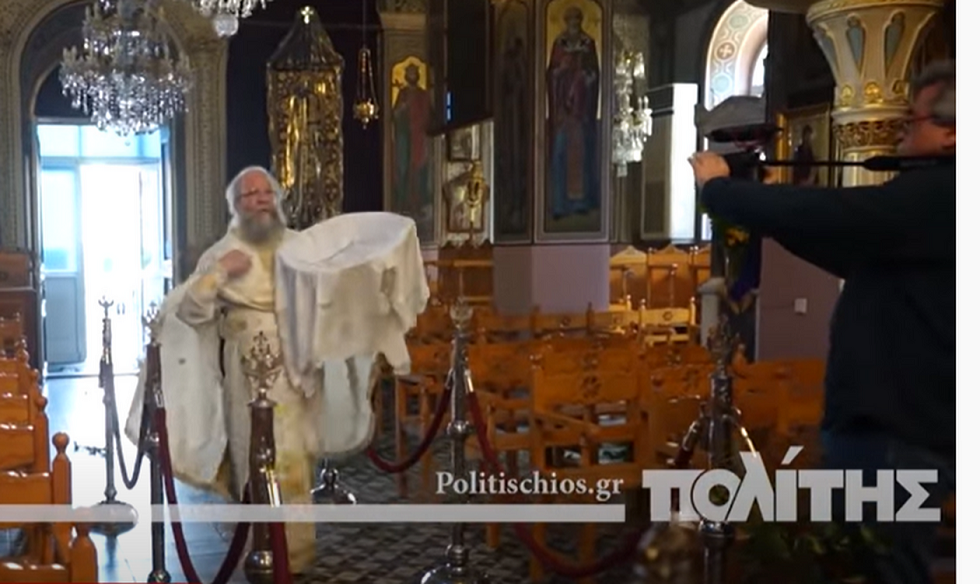 Κορονοϊός – Χίος: Ο «ιπτάμενος ιερέας» έκανε την πρώτη Ανάσταση και συνελήφθη
