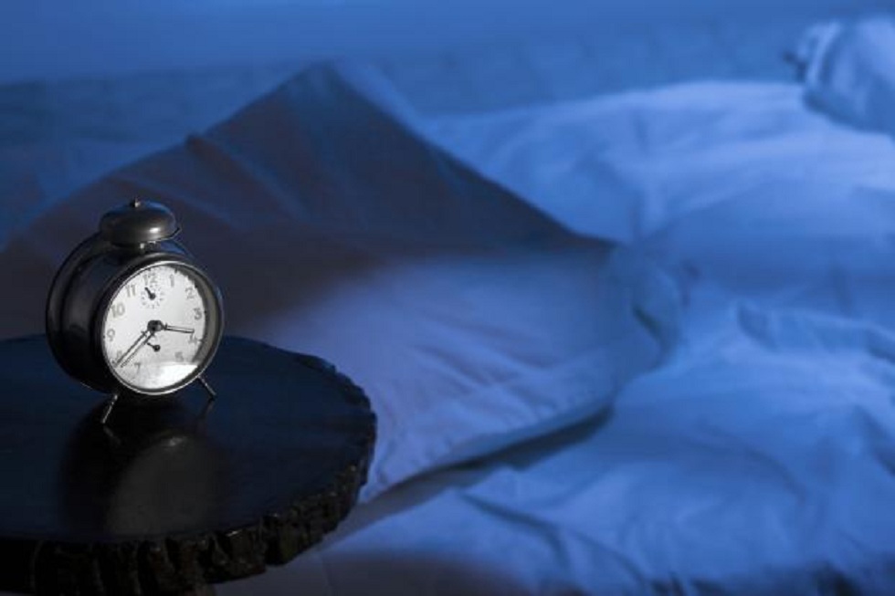 Αϋπνία, η ύπουλη «παρενέργεια» της καραντίνας: Πώς επιδρούν οθόνες, διατροφή, ακινησία και άγχος – Tips αντιμετώπισης