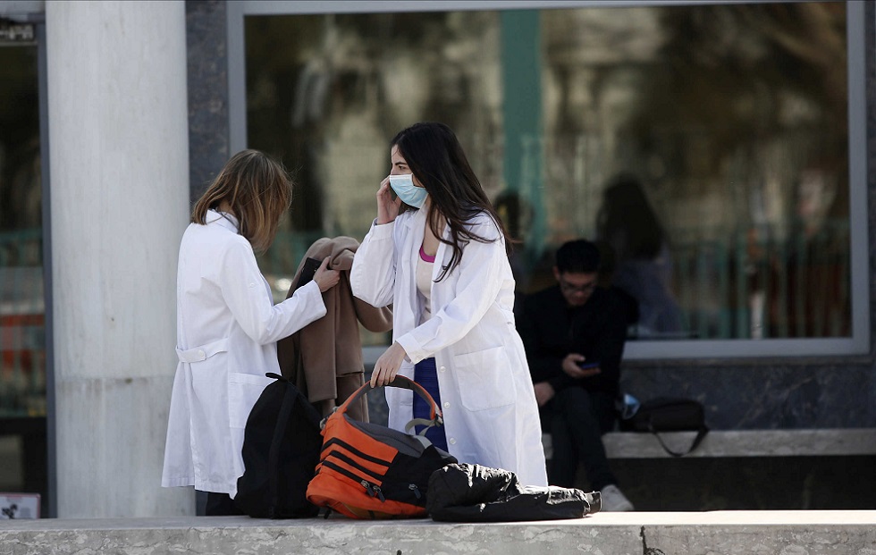 Κορωνοϊός: Οι 3+1 σκόπελοι για επιστροφή στην κανονικότητα