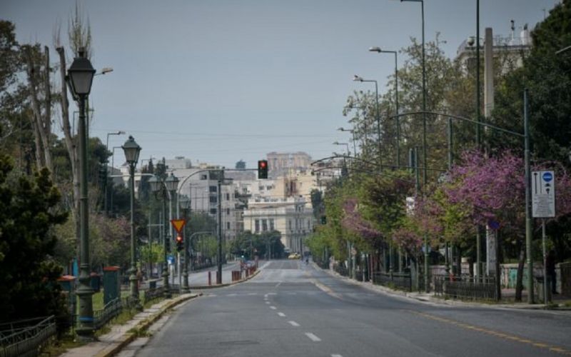 «Επιστροφή στην κανονικότητα»: Ποιες πτυχές του σχεδίου προβληματίζουν ειδικούς και Μαξίμου