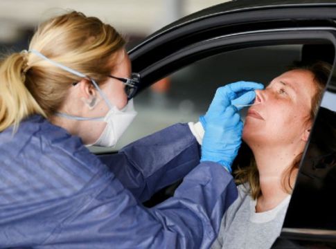 Κοροναϊός: Πότε θα ξεκινήσουν τα μαζικά τεστ στην Ελλάδα