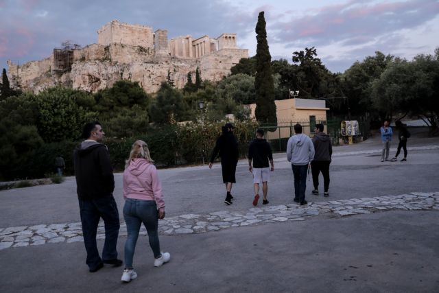 Κορωνοϊός: Εύσημα αυστριακού Τύπου στην Ελλάδα – Έχει τις καλύτερες επιδόσεις