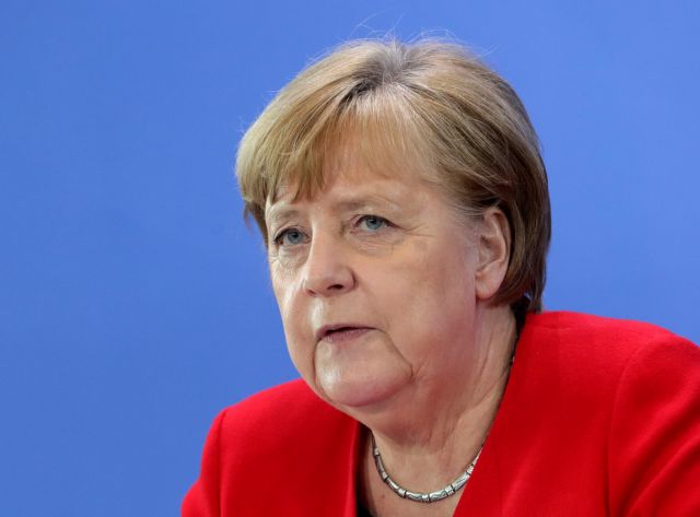 Μέρκελ: Η Γερμανία πρέπει να βοηθήσει τα κράτη της ΕΕ να ξανασταθούν στα πόδια τους