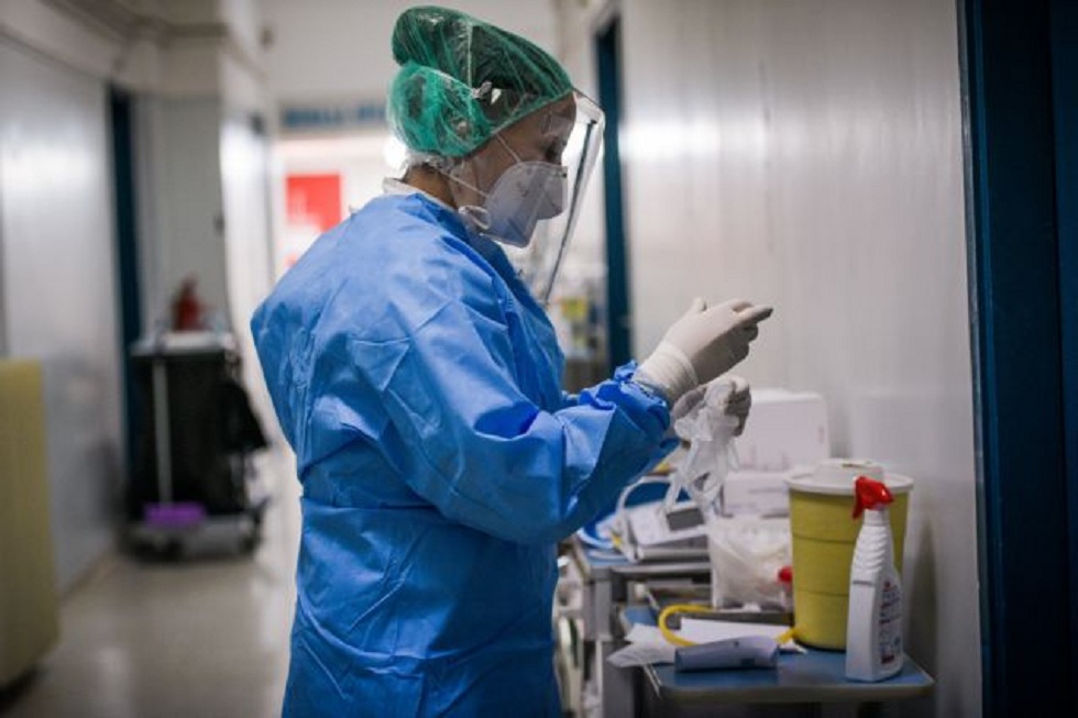 Κορονοϊός: Πάνω από 90.000 εργαζόμενοι στον τομέα υγείας παγκοσμίως έχουν μολυνθεί